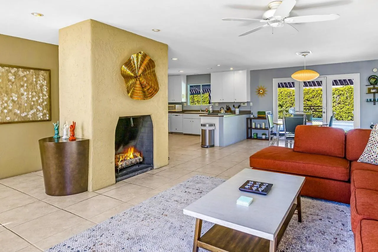 California Life Permit# 1443 Villa Palm Springs Holiday home
