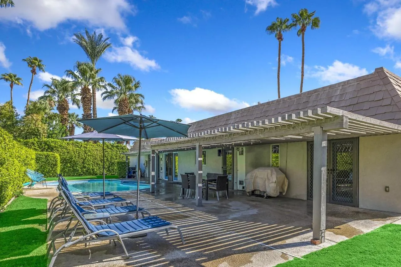 California Life Permit# 1443 Villa Palm Springs Holiday home